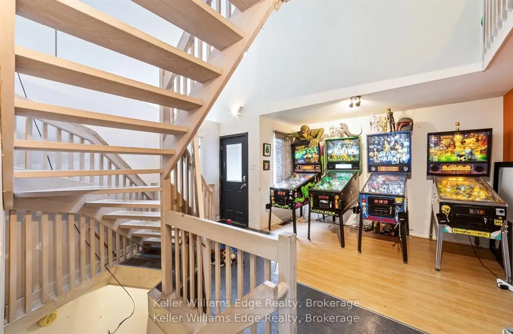 Photo 13 of 10 Zeffer Place, Kitchener — HOMEH
