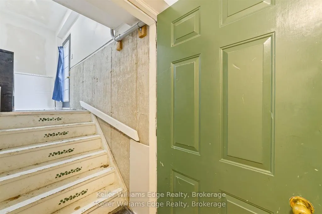 Photo 23 of 10 Zeffer Place, Kitchener — HOMEH