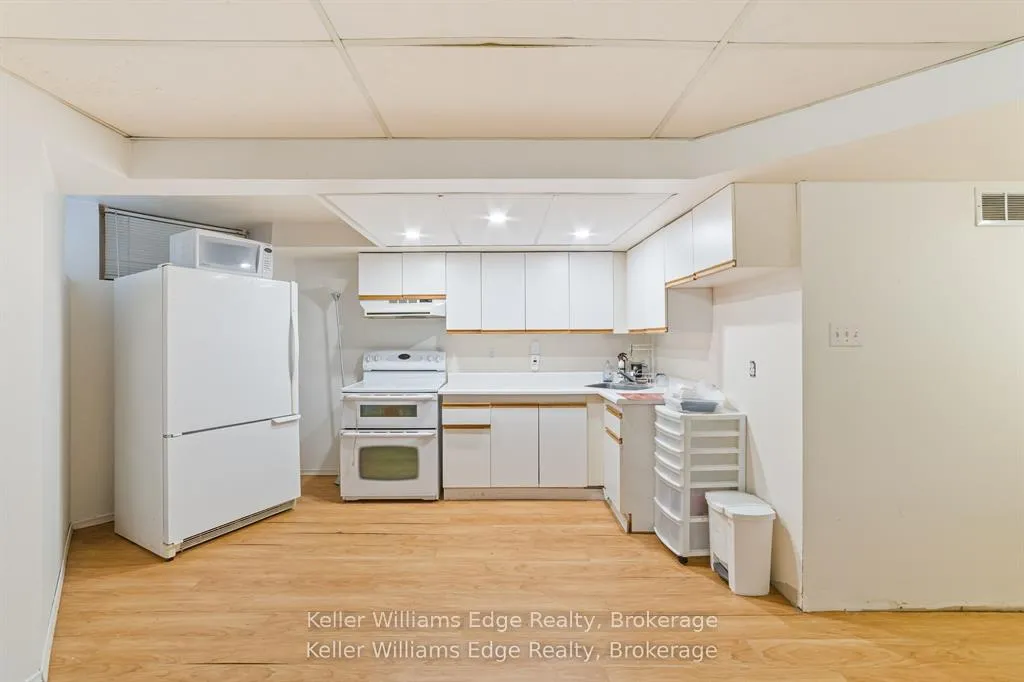 Photo 25 of 10 Zeffer Place, Kitchener — HOMEH