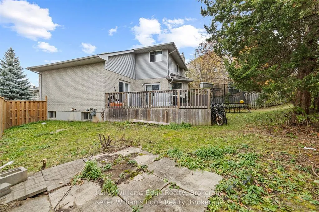 Photo 32 of 10 Zeffer Place, Kitchener — HOMEH