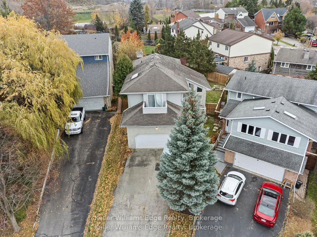 Photo 33 of 10 Zeffer Place, Kitchener — HOMEH