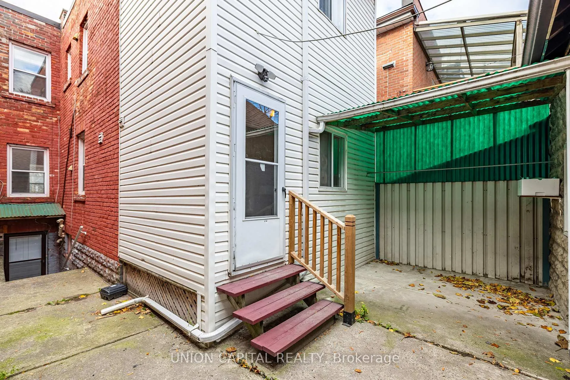 Photo 42 of 69 Denison Avenue, Toronto, Kensington-Chinatown — HOMEH