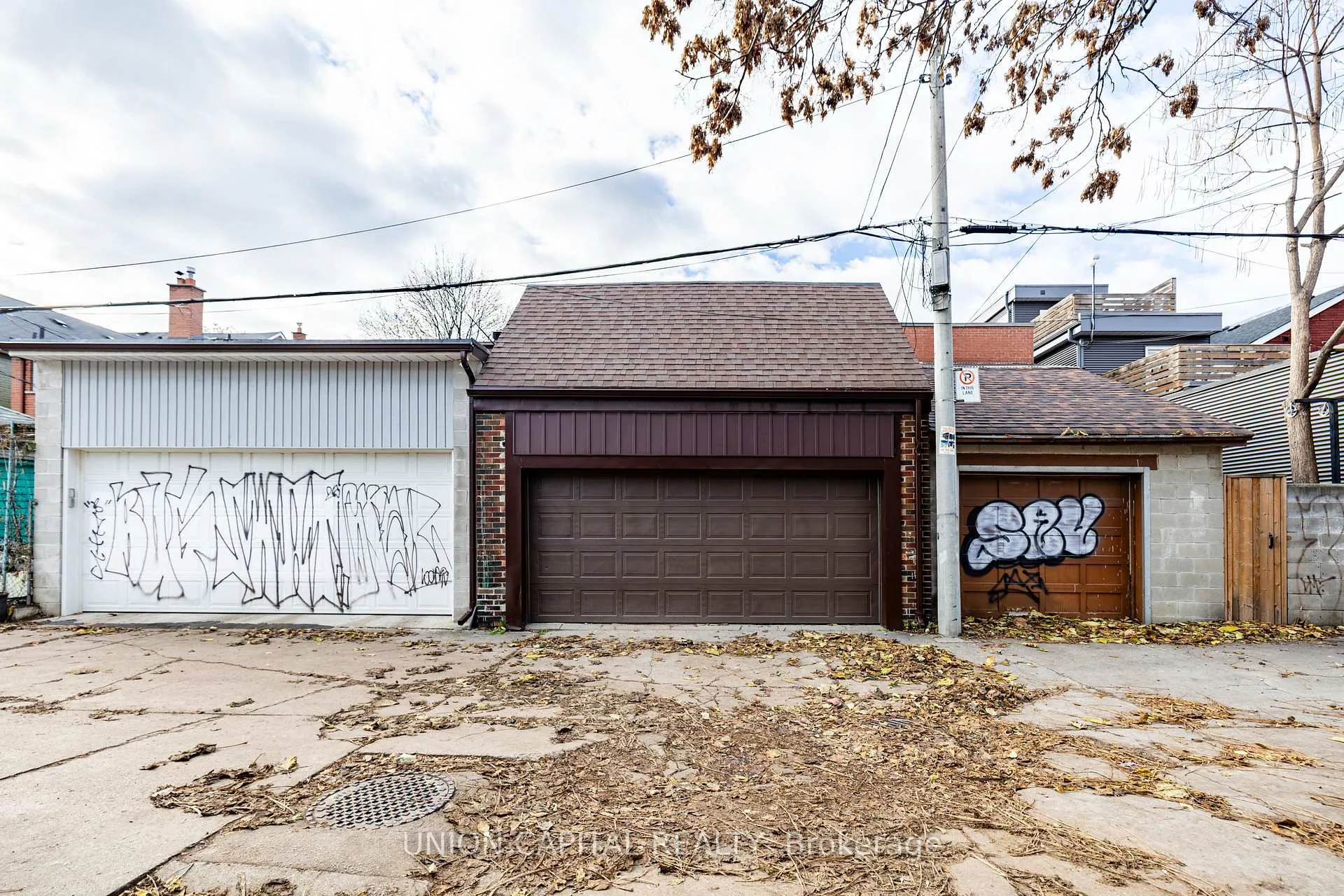 Photo 44 of 69 Denison Avenue, Toronto, Kensington-Chinatown — HOMEH