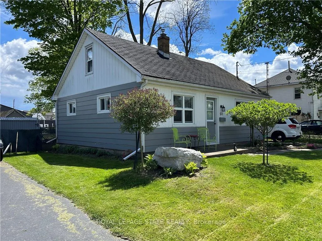 Photo 2 of 511 Pine Street, Haldimand, Dunnville — HOMEH