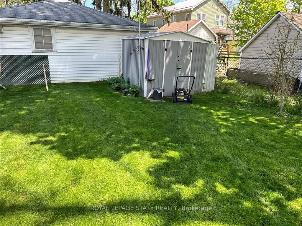 Photo 11 of 511 Pine Street, Haldimand, Dunnville — HOMEH