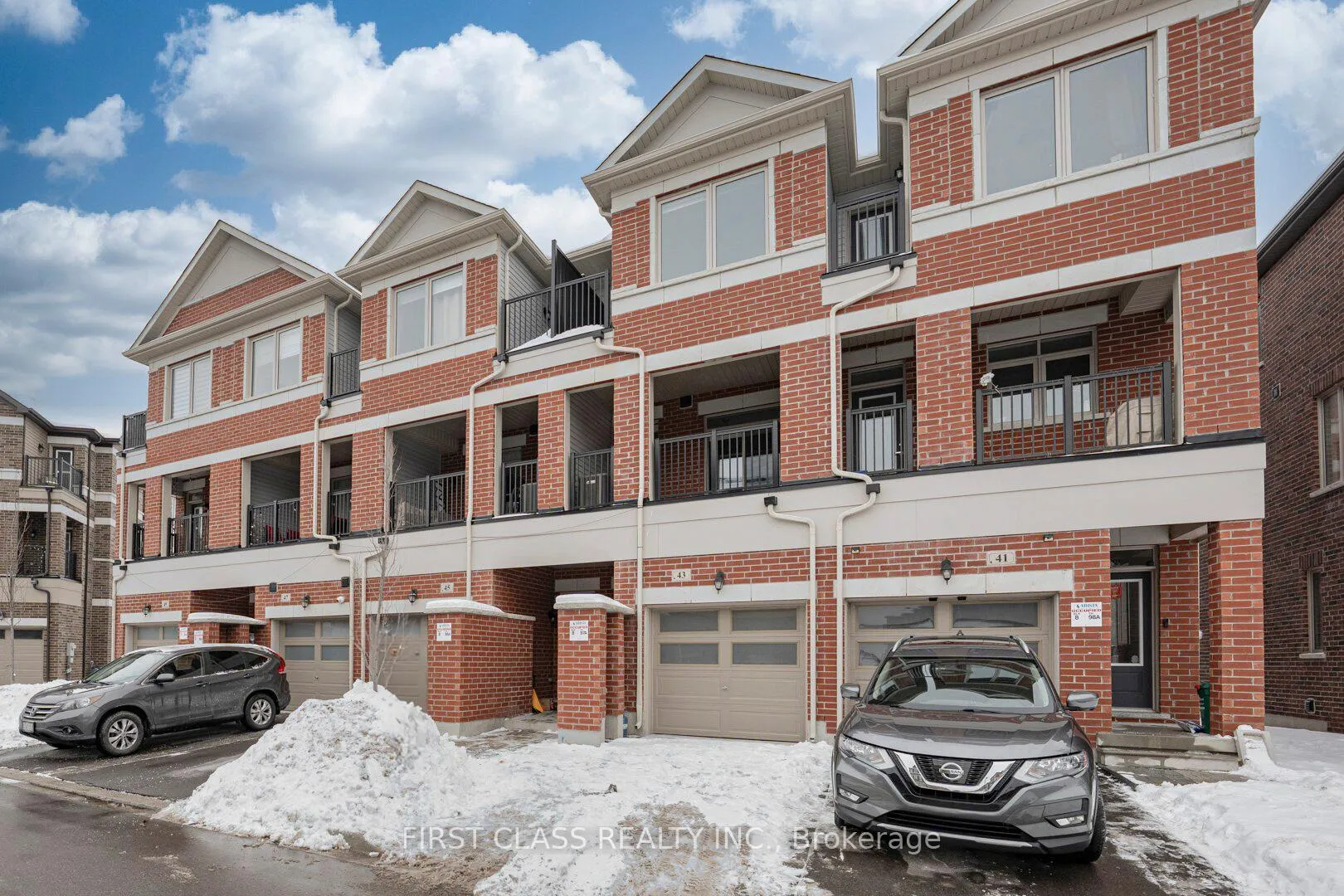 Photo 2 of 43 Carneros Way, Markham, Box Grove — HOMEH