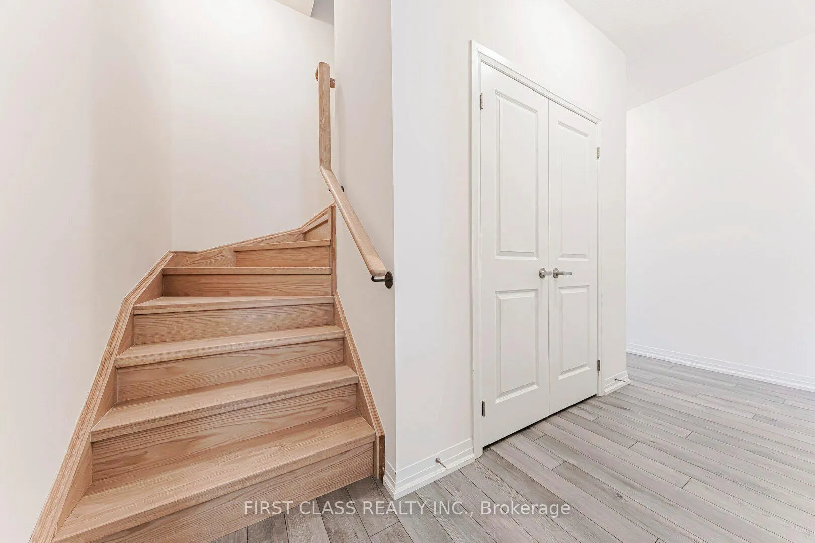 Photo 8 of 43 Carneros Way, Markham, Box Grove — HOMEH