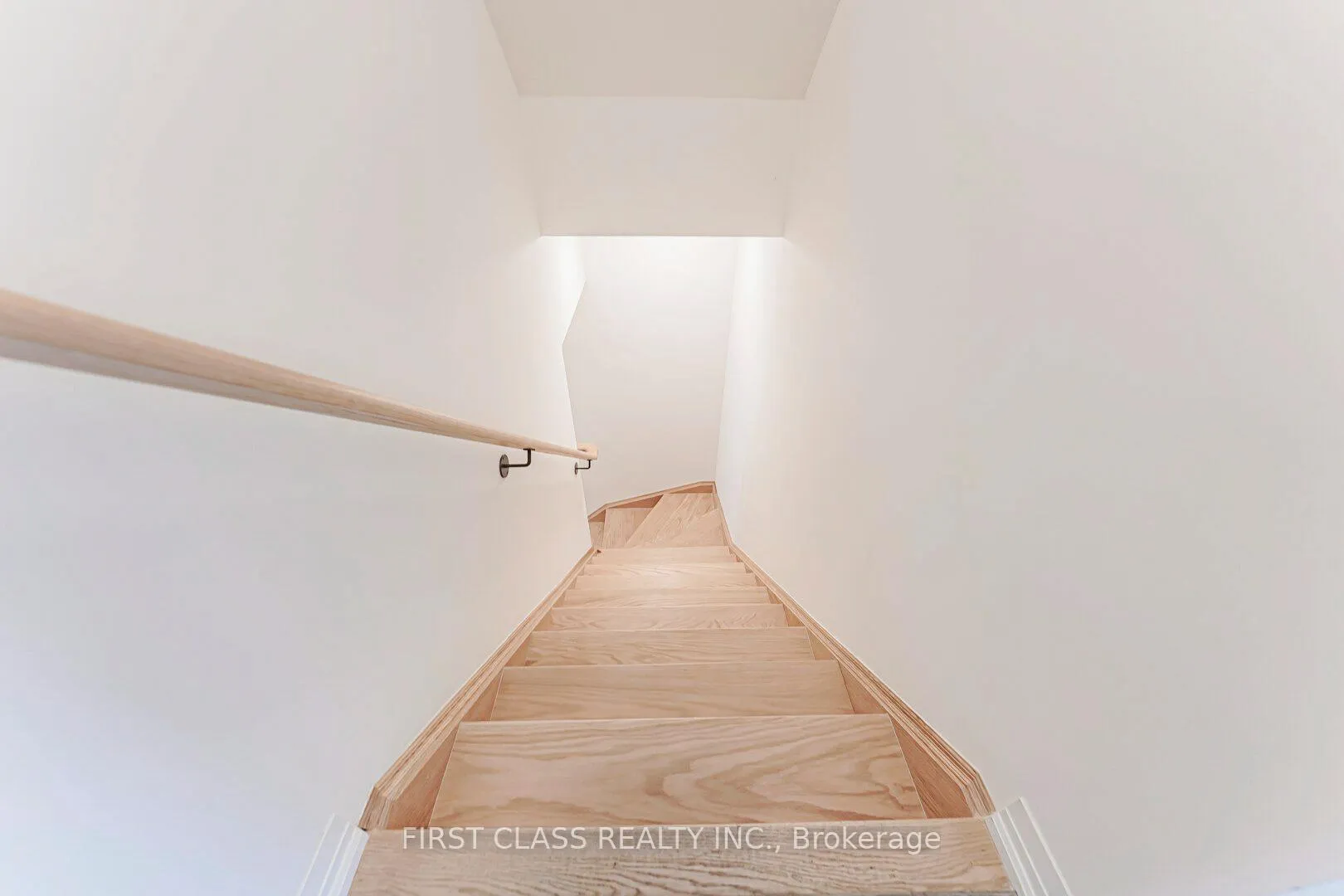 Photo 13 of 43 Carneros Way, Markham, Box Grove — HOMEH