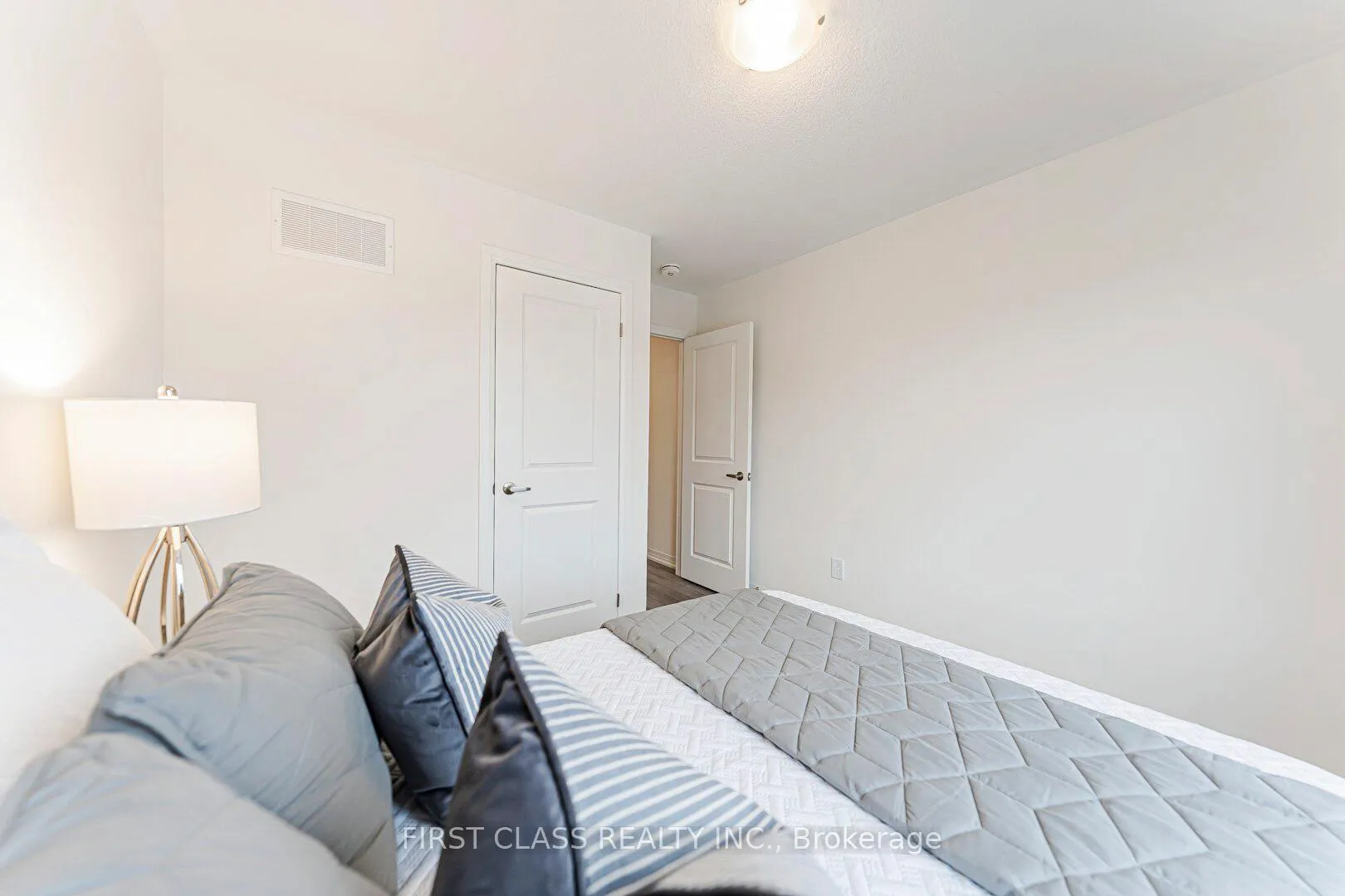 Photo 41 of 43 Carneros Way, Markham, Box Grove — HOMEH