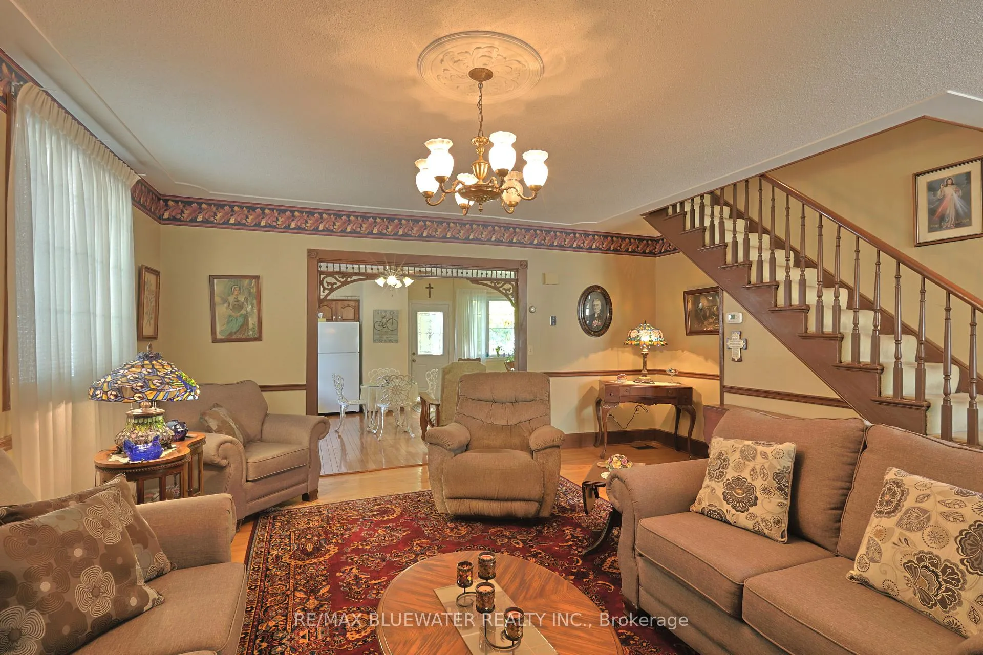 Photo 3 of 197 Broad Street, North Middlesex, Parkhill — HOMEH