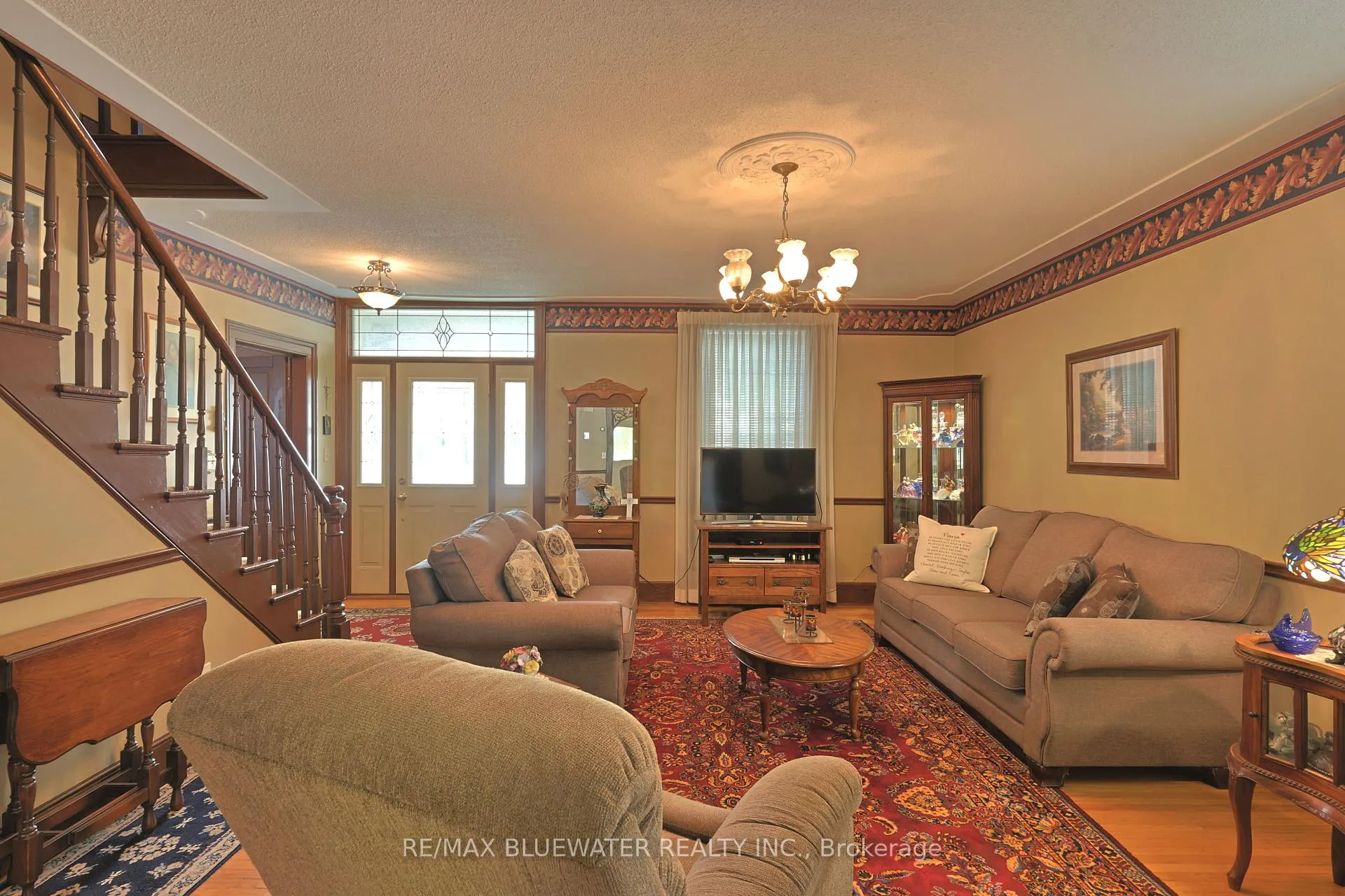 Photo 10 of 197 Broad Street, North Middlesex, Parkhill — HOMEH