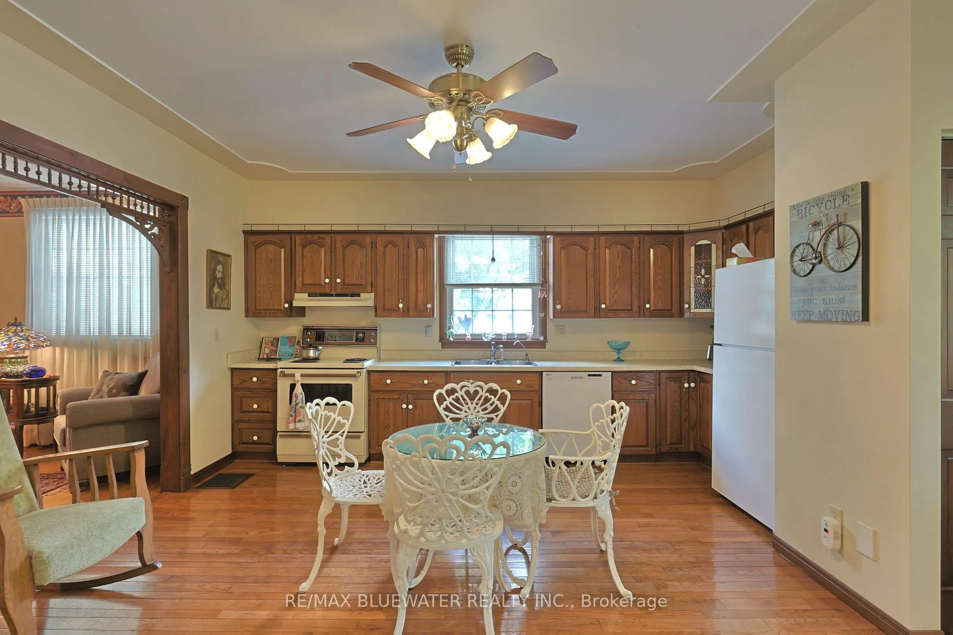 Photo 15 of 197 Broad Street, North Middlesex, Parkhill — HOMEH