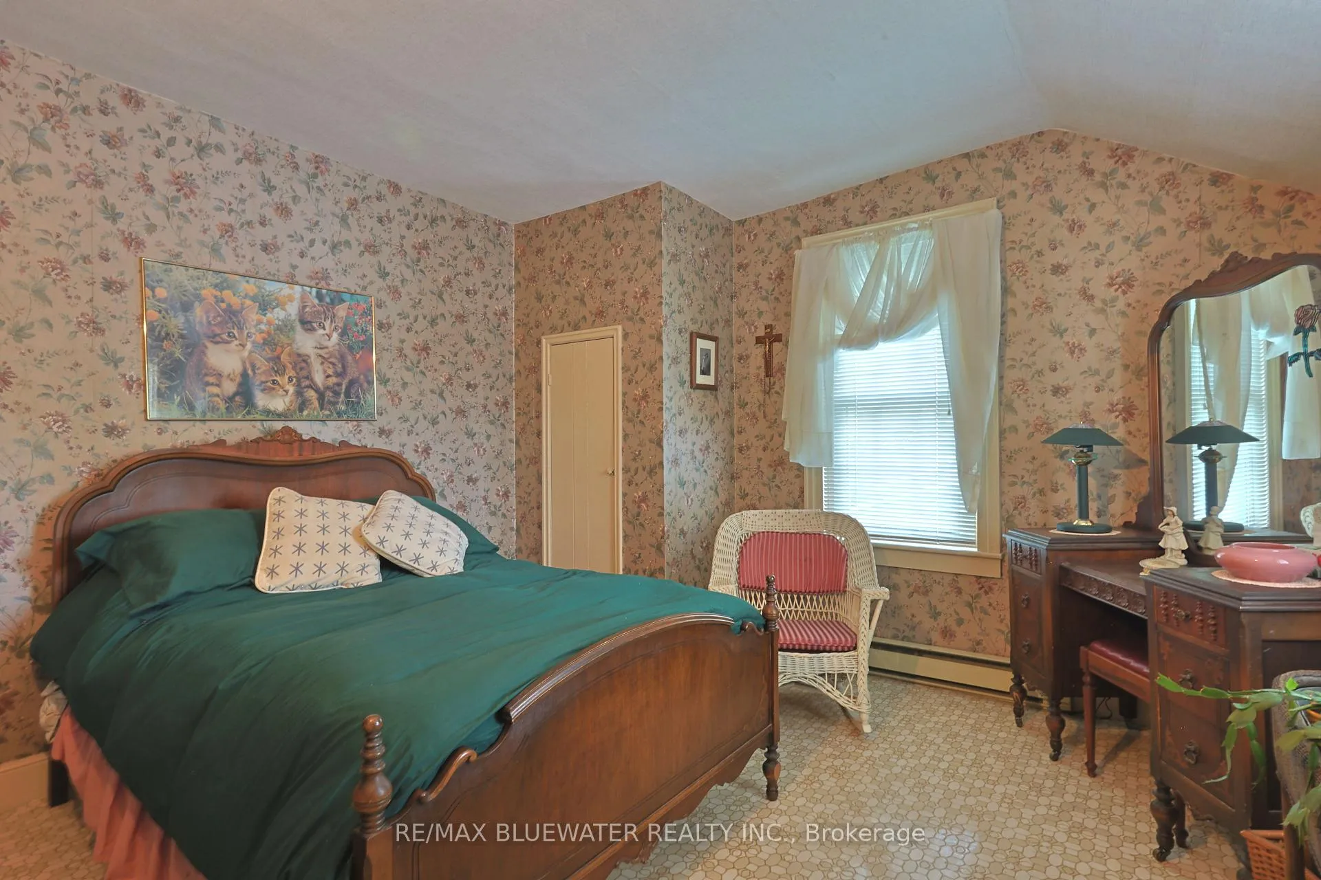 Photo 26 of 197 Broad Street, North Middlesex, Parkhill — HOMEH
