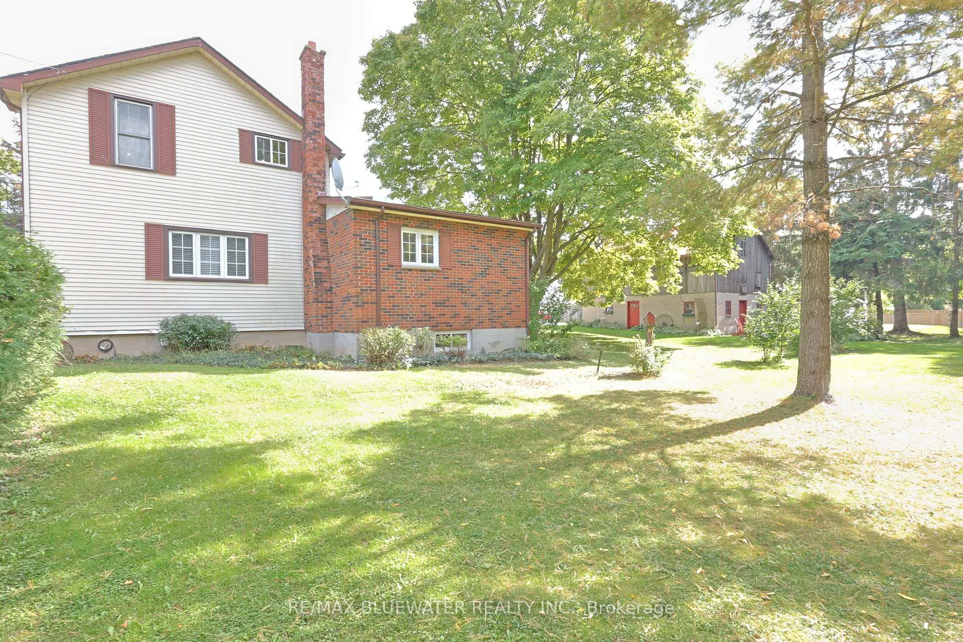 Photo 32 of 197 Broad Street, North Middlesex, Parkhill — HOMEH