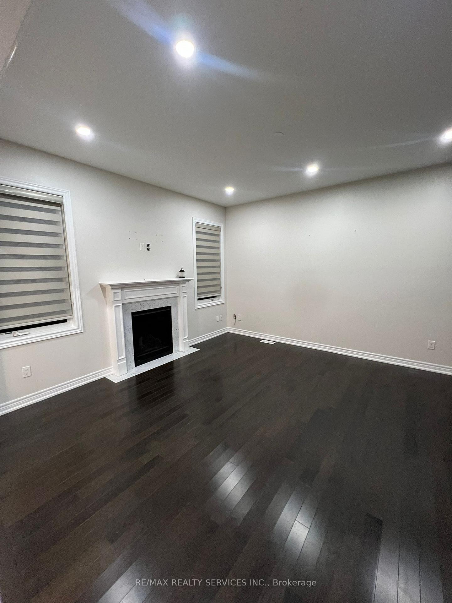 Photo 5 of 20 George Gray Drive, Brampton, Sandringham-Wellington North — HOMEH