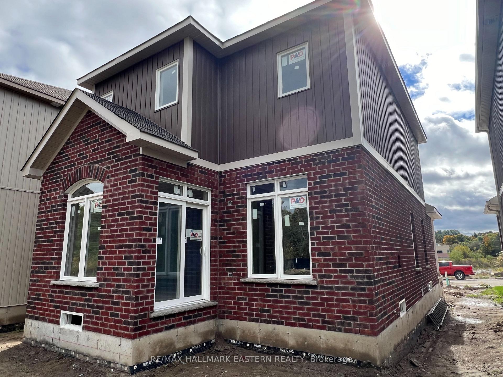 Photo 3 of 28 Coldbrook Drive, Cavan Monaghan, Cavan Twp — HOMEH