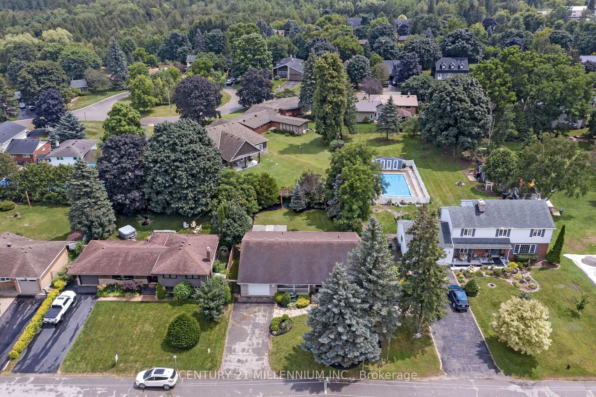 Photo 2 of 23 Millwood Road, Erin — HOMEH