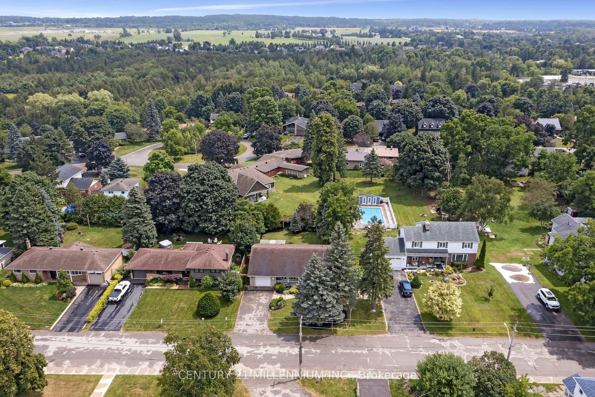 Photo 4 of 23 Millwood Road, Erin — HOMEH