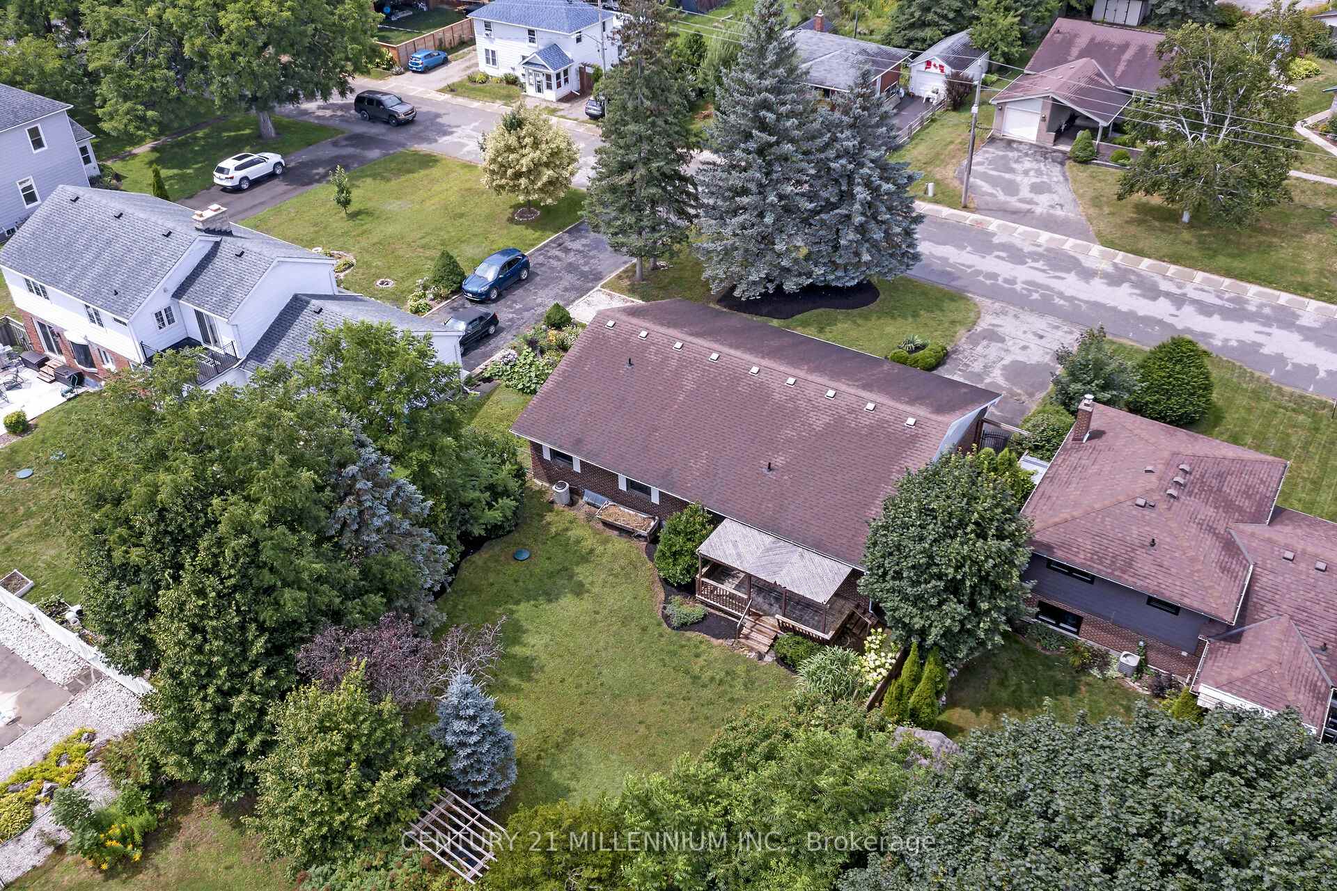 Photo 40 of 23 Millwood Road, Erin — HOMEH