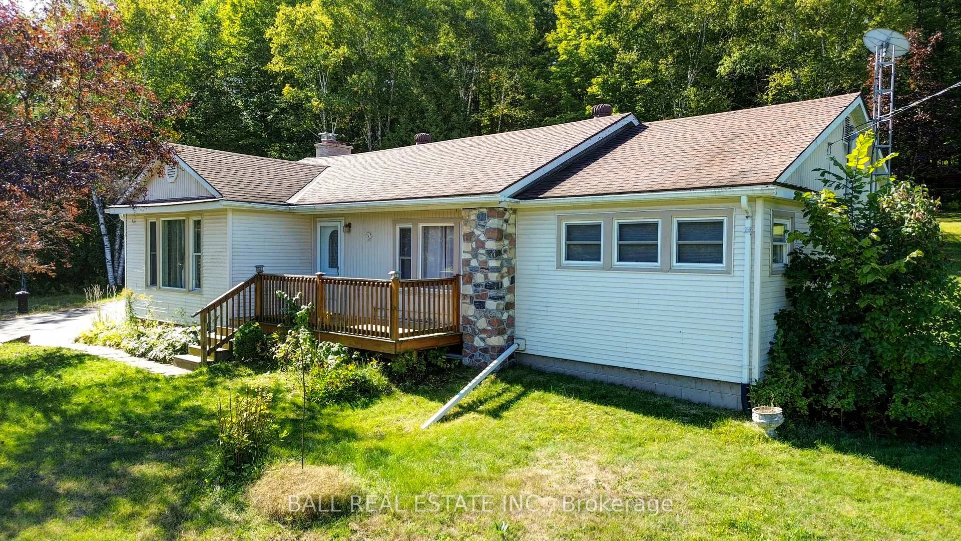 Photo 2 of 27437 Highway 62, Bancroft, Dungannon Ward — HOMEH