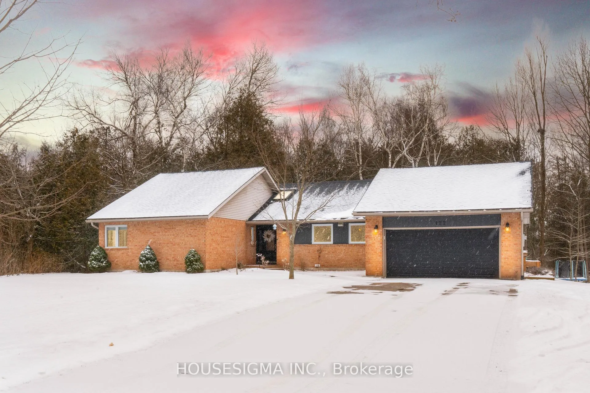 Front of 122 Maple Court