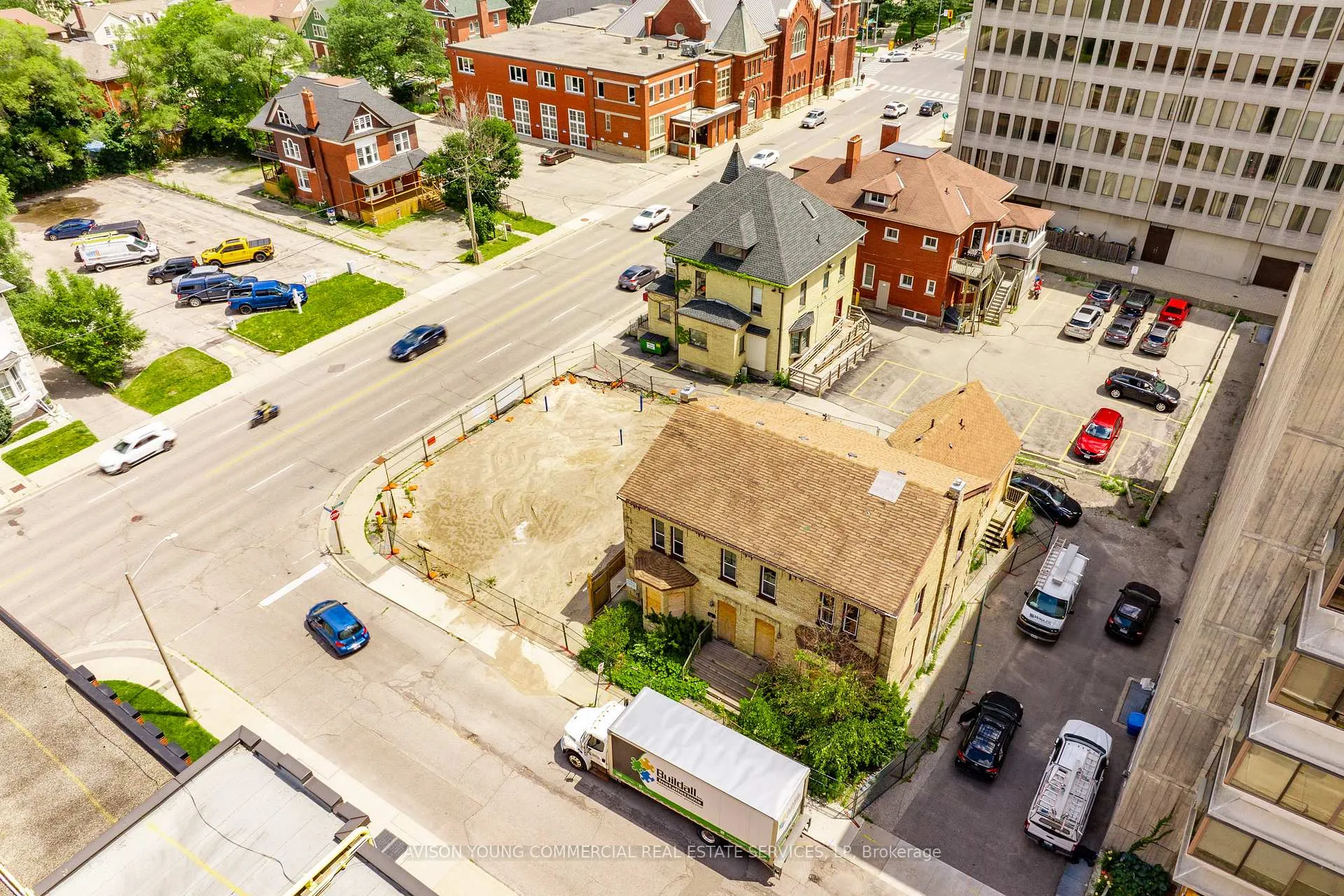 Photo 1 of 21 Weber Street N, Kitchener — HOMEH