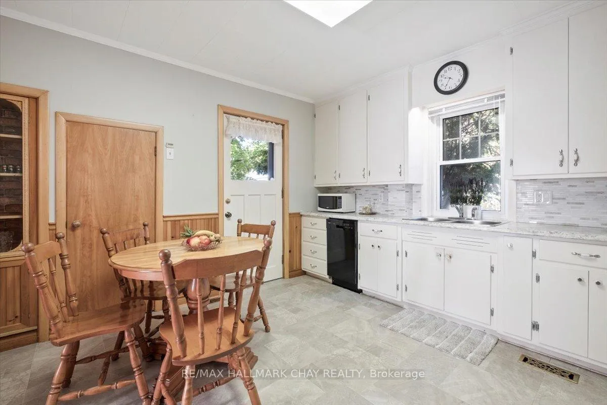 Photo 4 of 63 King Street S, New Tecumseth, Alliston — HOMEH