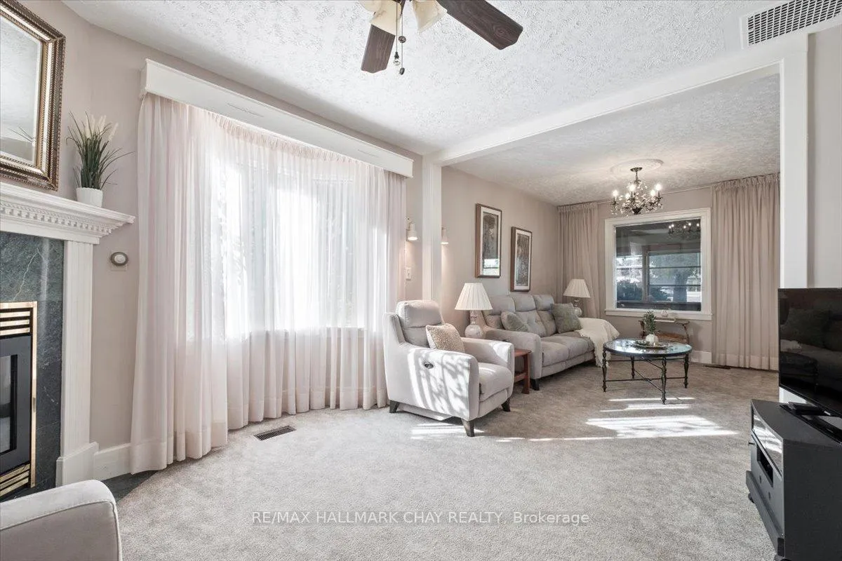 Photo 10 of 63 King Street S, New Tecumseth, Alliston — HOMEH