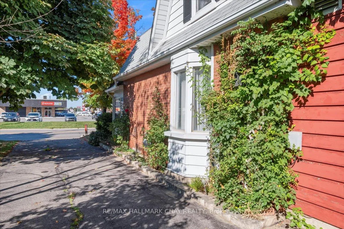 Photo 36 of 63 King Street S, New Tecumseth, Alliston — HOMEH