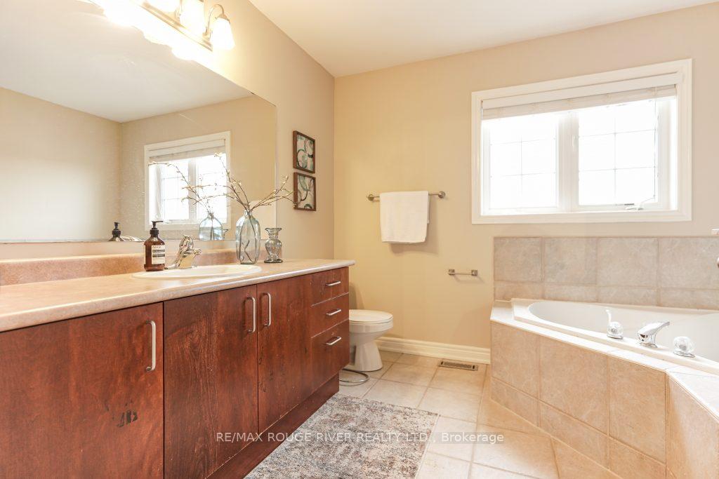 Photo 27 of 40 Purdue Avenue, Ajax, Northwest Ajax — HOMEH