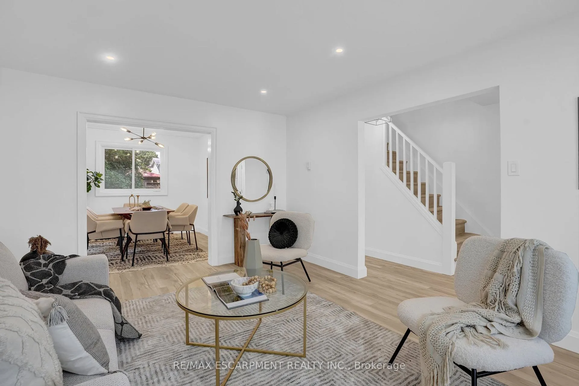 Photo 6 of 13 Delsey Street, Hamilton, Dundas — HOMEH