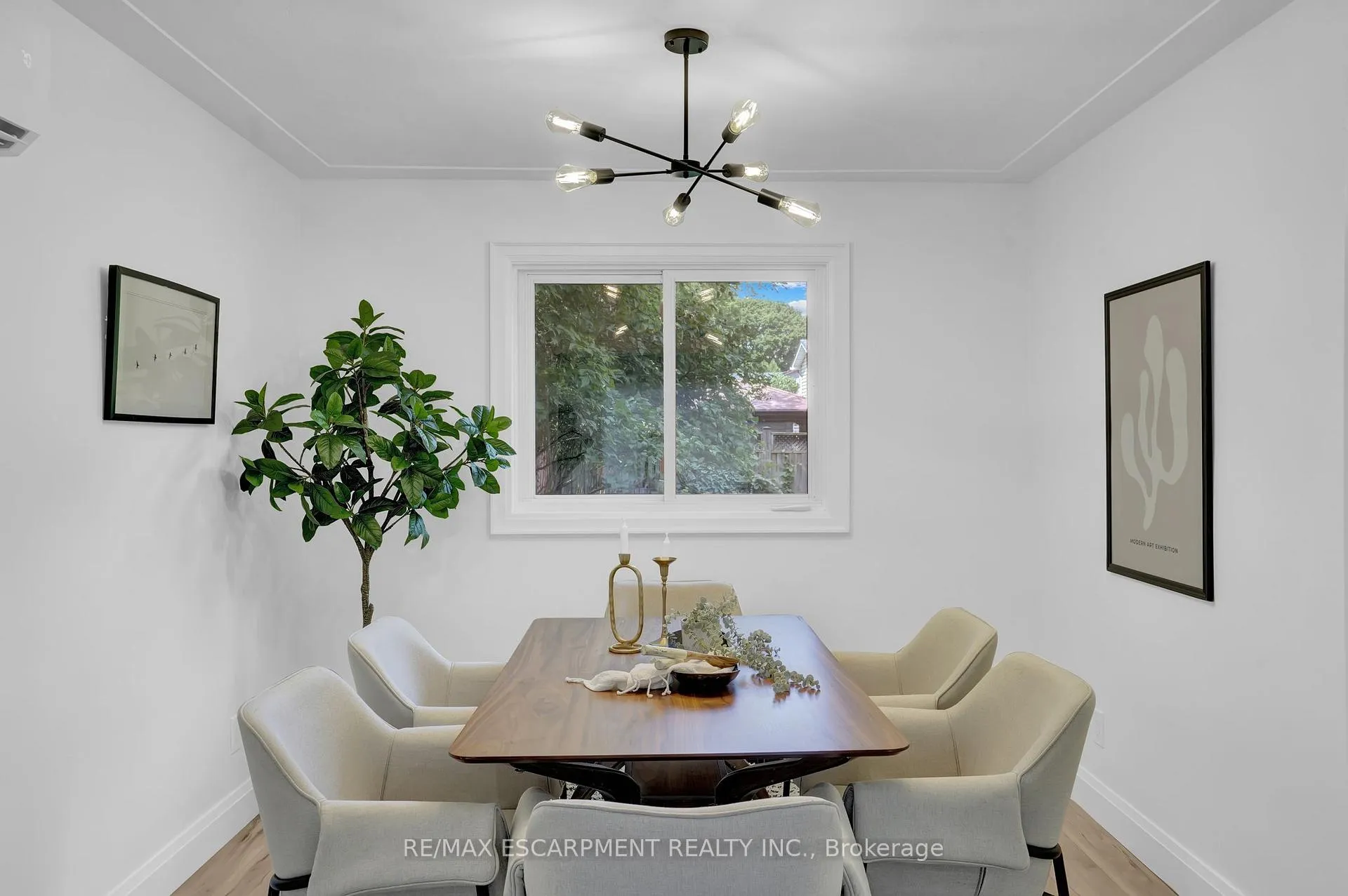 Photo 7 of 13 Delsey Street, Hamilton, Dundas — HOMEH
