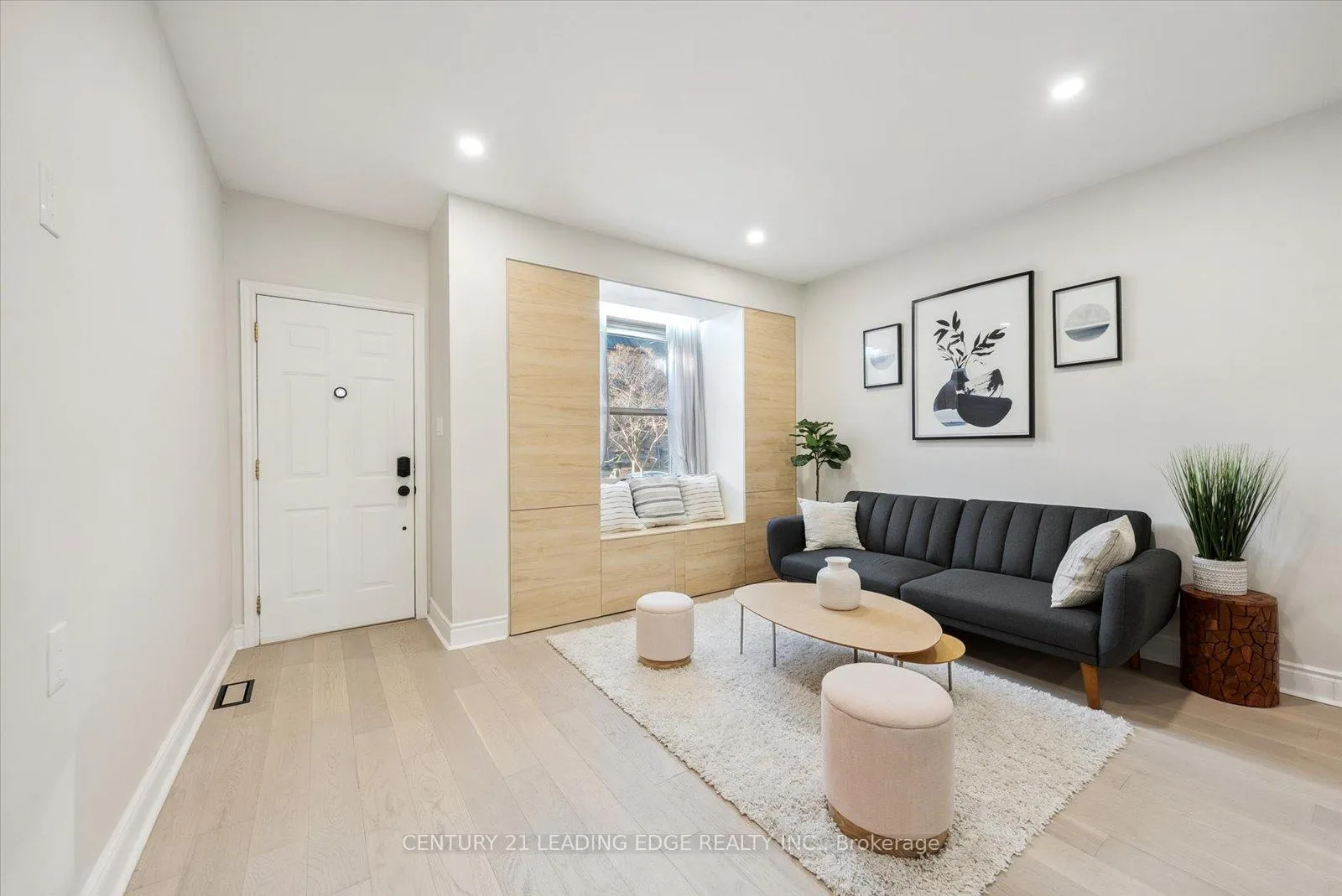 Photo 2 of 3 Lockwood Road, Toronto, The Beaches — HOMEH
