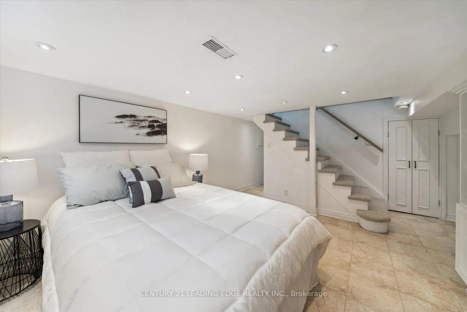 Photo 38 of 3 Lockwood Road, Toronto, The Beaches — HOMEH
