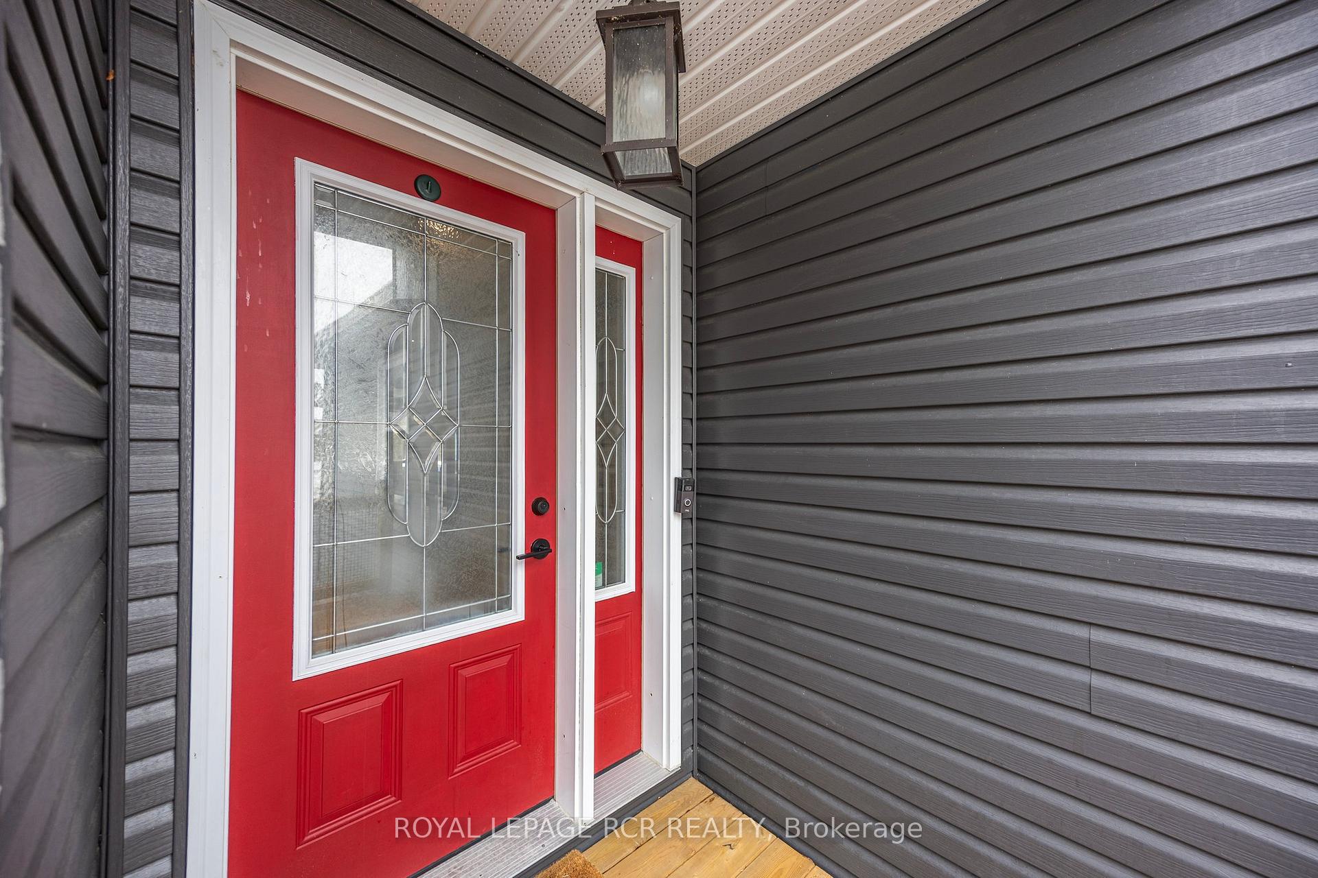 Photo 2 of 236 Simcoe Street N, Clearview, Stayner — HOMEH