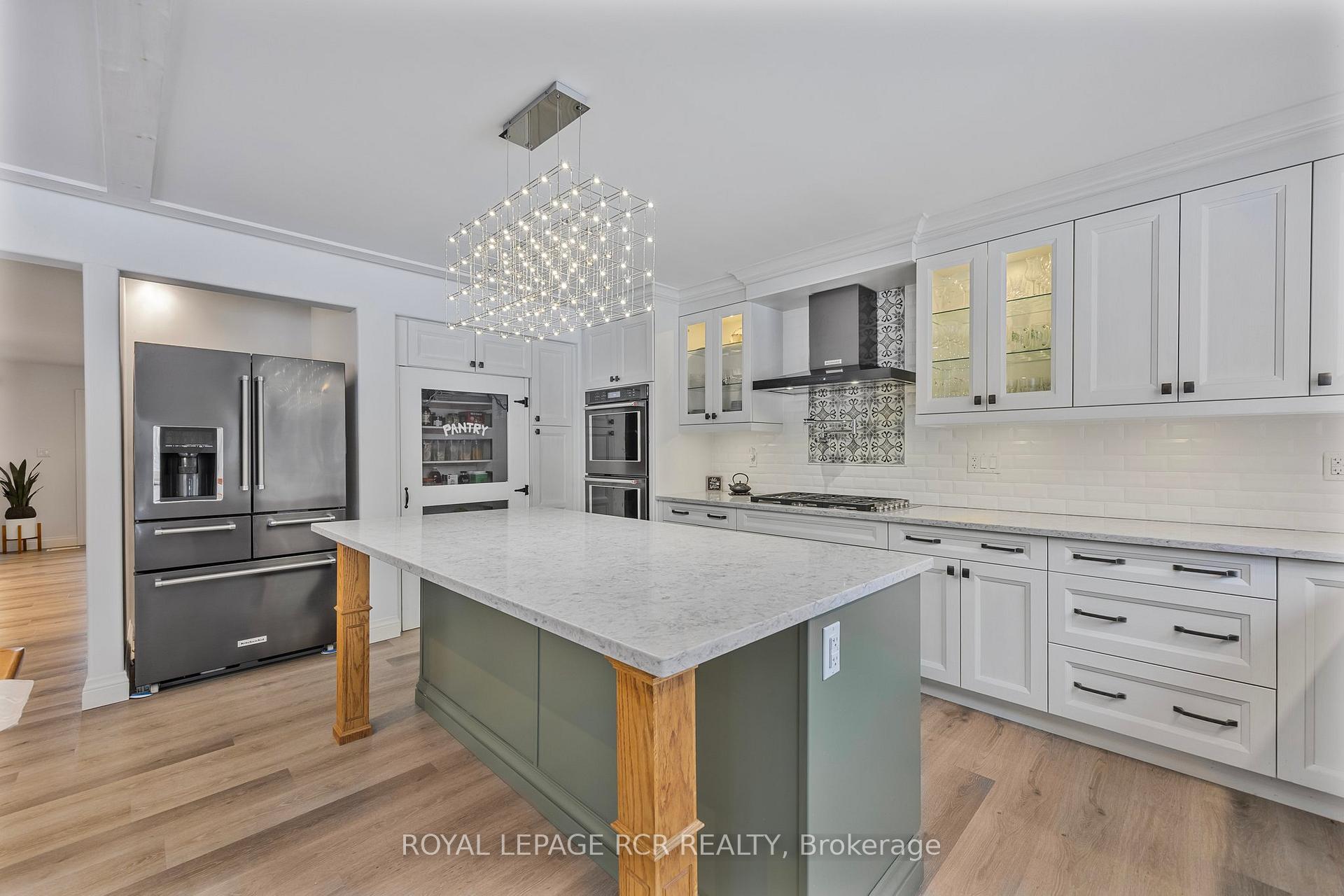 Photo 13 of 236 Simcoe Street N, Clearview, Stayner — HOMEH