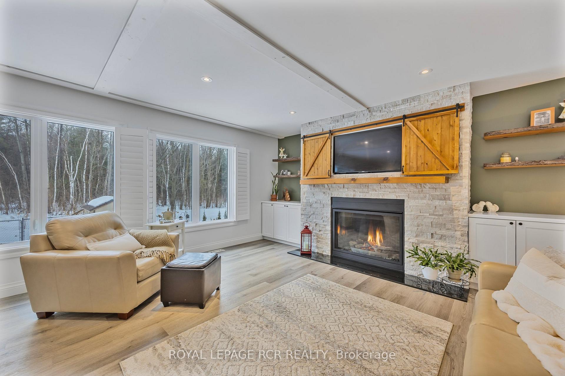 Photo 18 of 236 Simcoe Street N, Clearview, Stayner — HOMEH