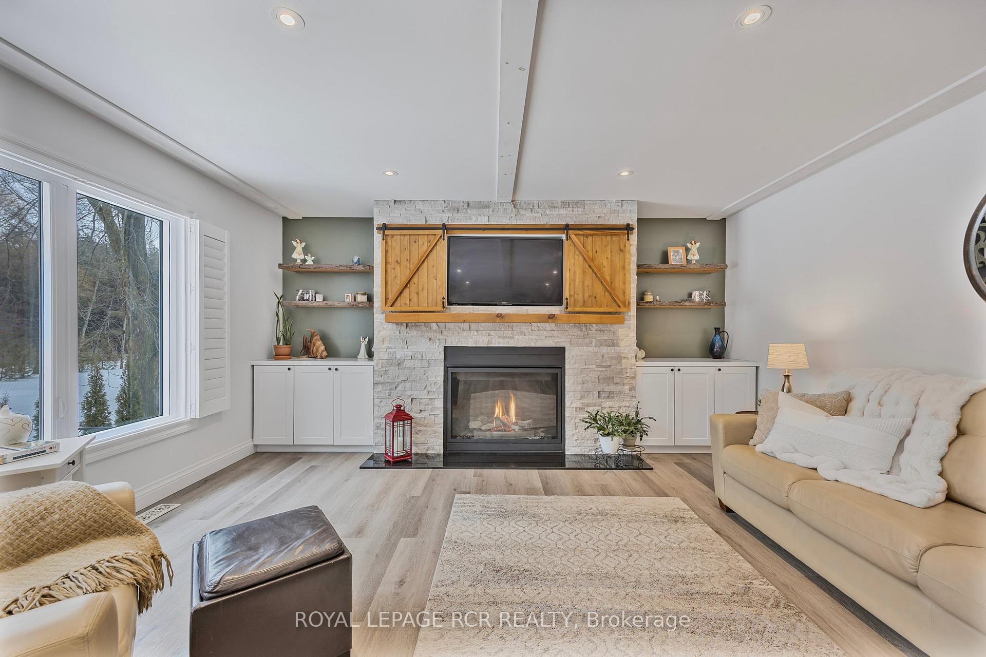 Photo 19 of 236 Simcoe Street N, Clearview, Stayner — HOMEH