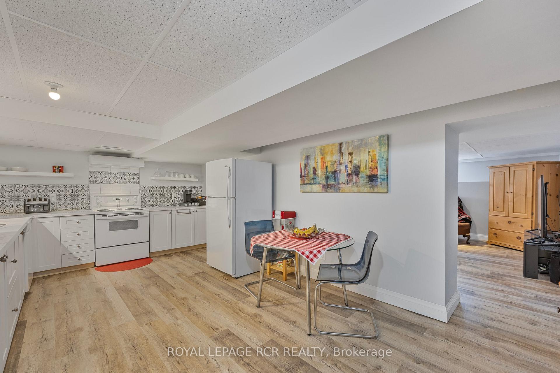 Photo 36 of 236 Simcoe Street N, Clearview, Stayner — HOMEH