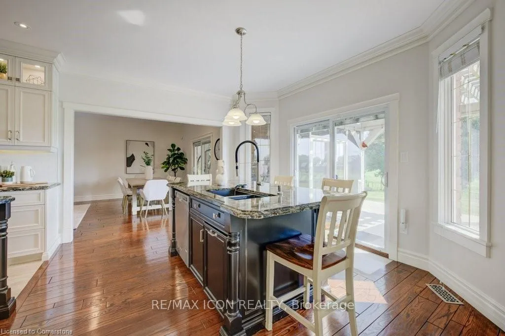 Photo 8 of 18 Anita Drive, Wellesley — HOMEH