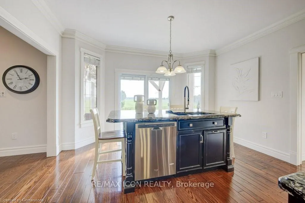 Photo 9 of 18 Anita Drive, Wellesley — HOMEH