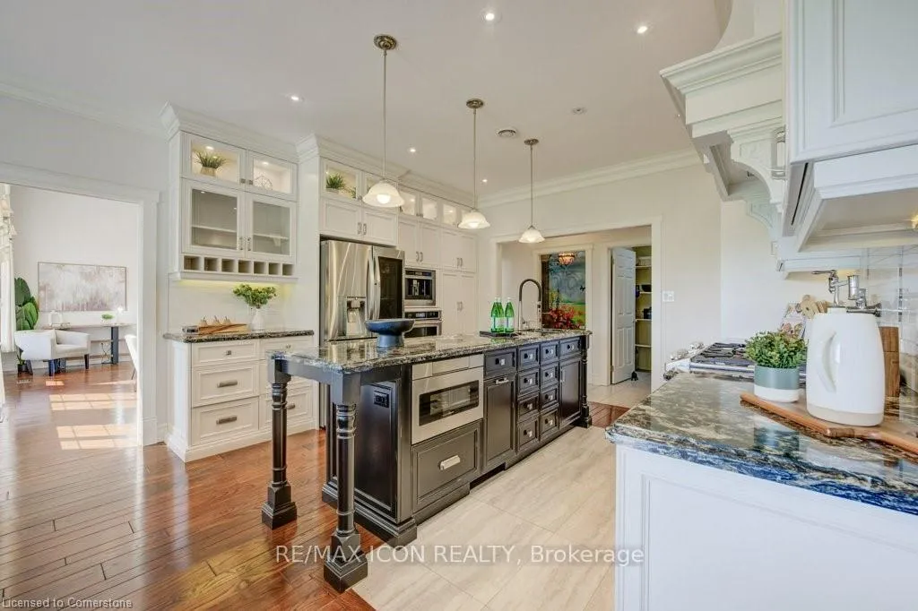 Photo 10 of 18 Anita Drive, Wellesley — HOMEH