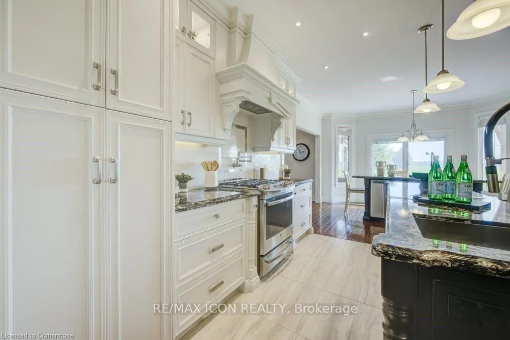 Photo 11 of 18 Anita Drive, Wellesley — HOMEH