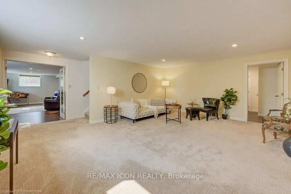 Photo 23 of 18 Anita Drive, Wellesley — HOMEH