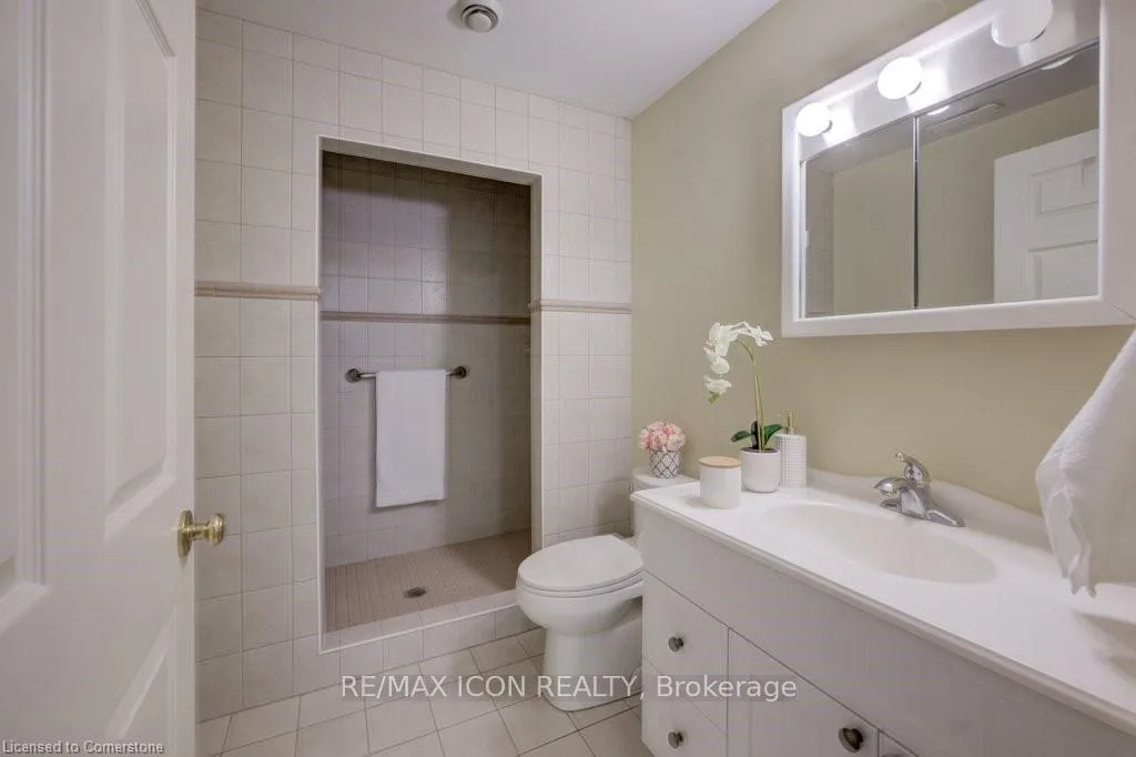 Photo 30 of 18 Anita Drive, Wellesley — HOMEH