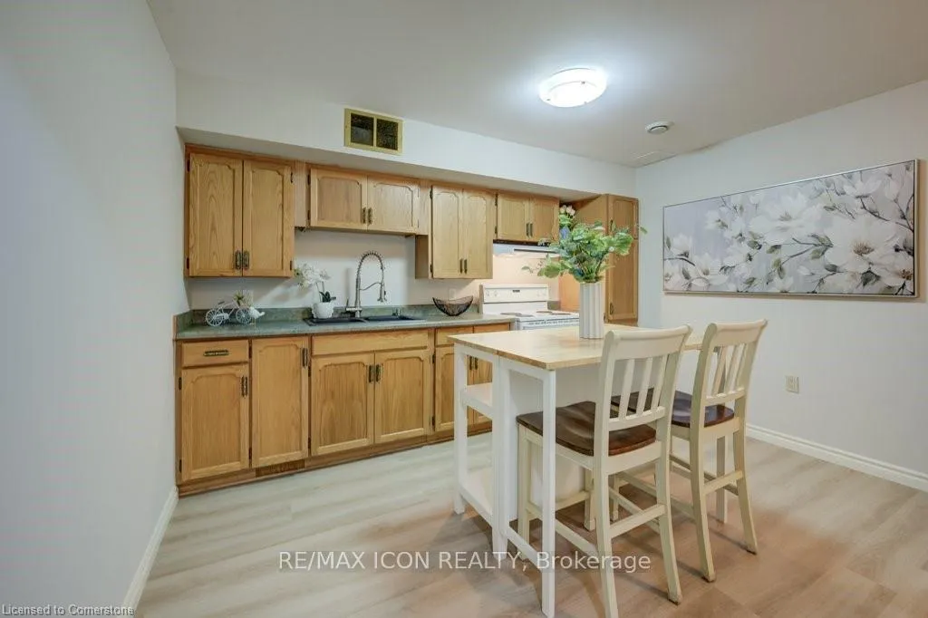 Photo 31 of 18 Anita Drive, Wellesley — HOMEH