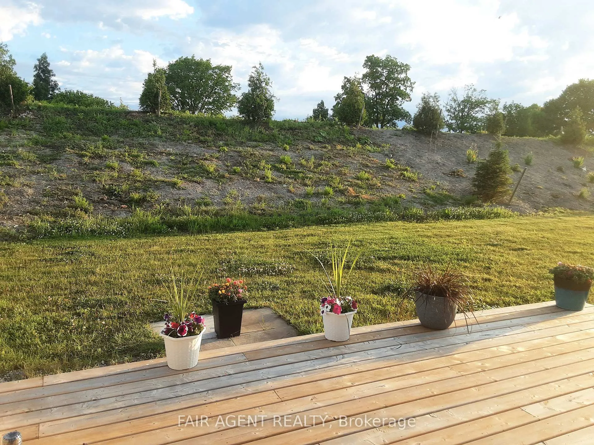 Photo 35 of 7 Forest Trail, Haldimand, Nanticoke — HOMEH
