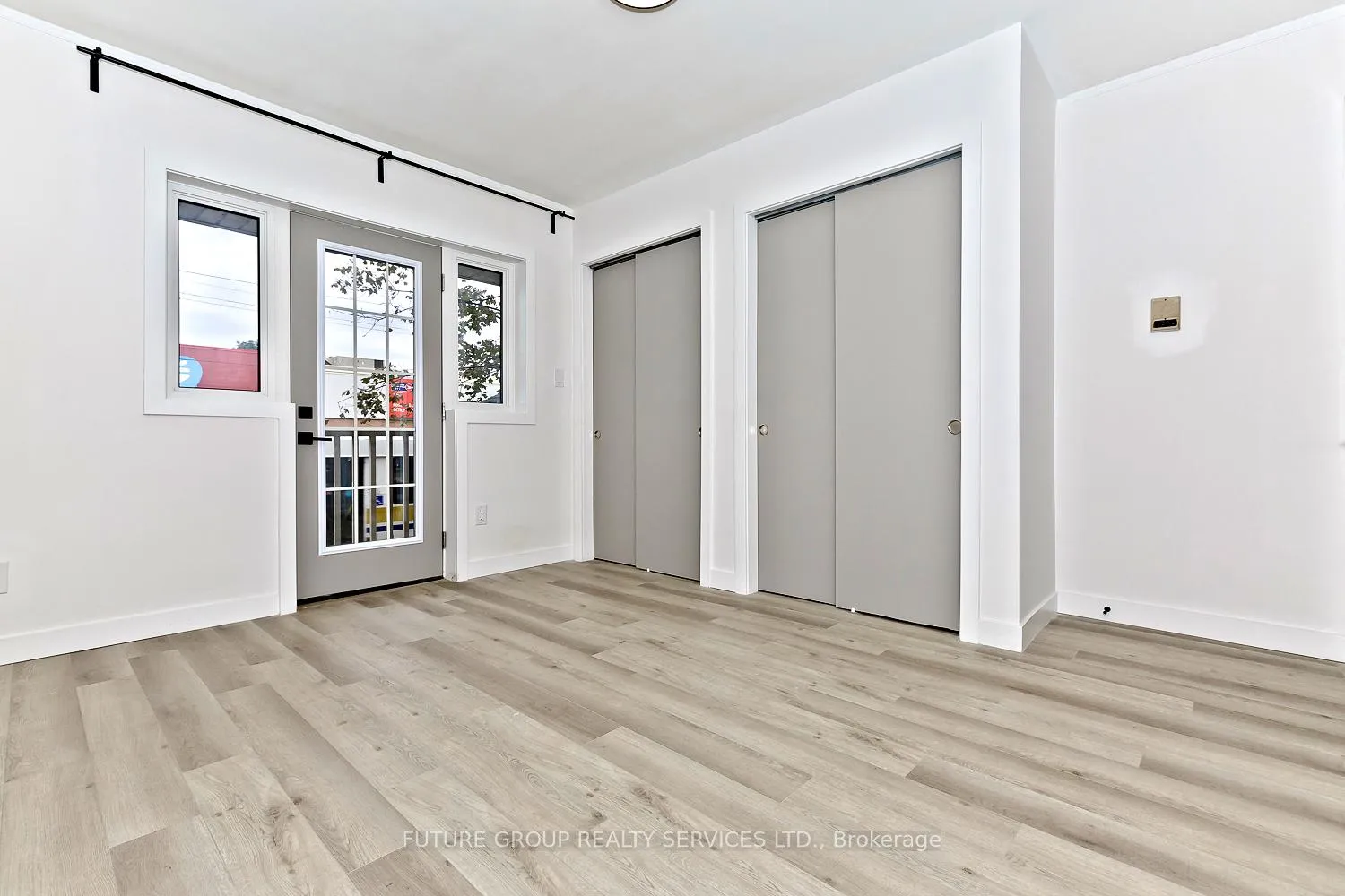 Photo 7 of 760 Main Street E, Hamilton, St. Clair — HOMEH