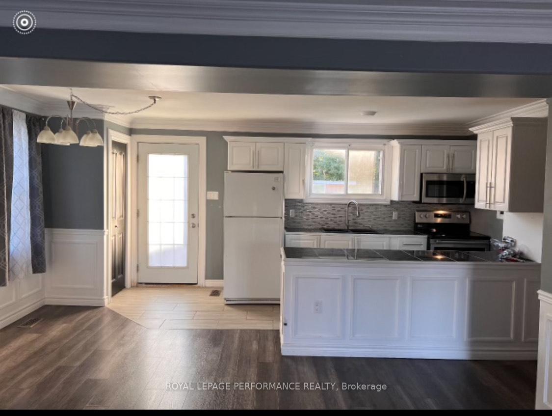 Photo 5 of 236 Yates Avenue, Cornwall — HOMEH