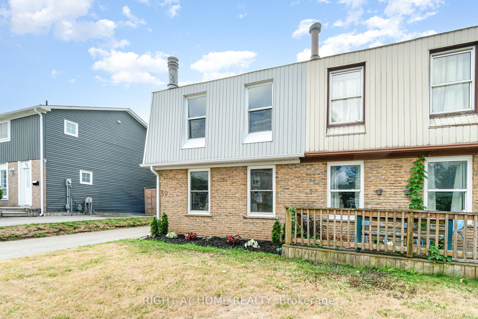 Photo 3 of 50 Roser Crescent, Clarington, Bowmanville — HOMEH